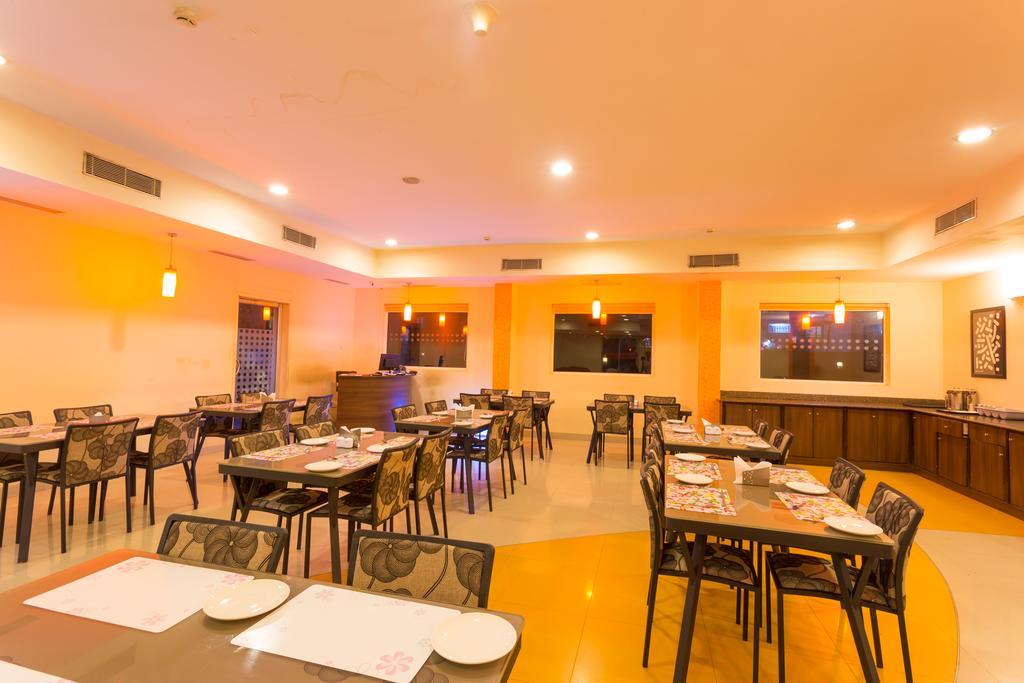 โรงแรมจินเจอร์ ปูเน่ - วากาด Pimpri-Chinchwad ภายนอก รูปภาพ